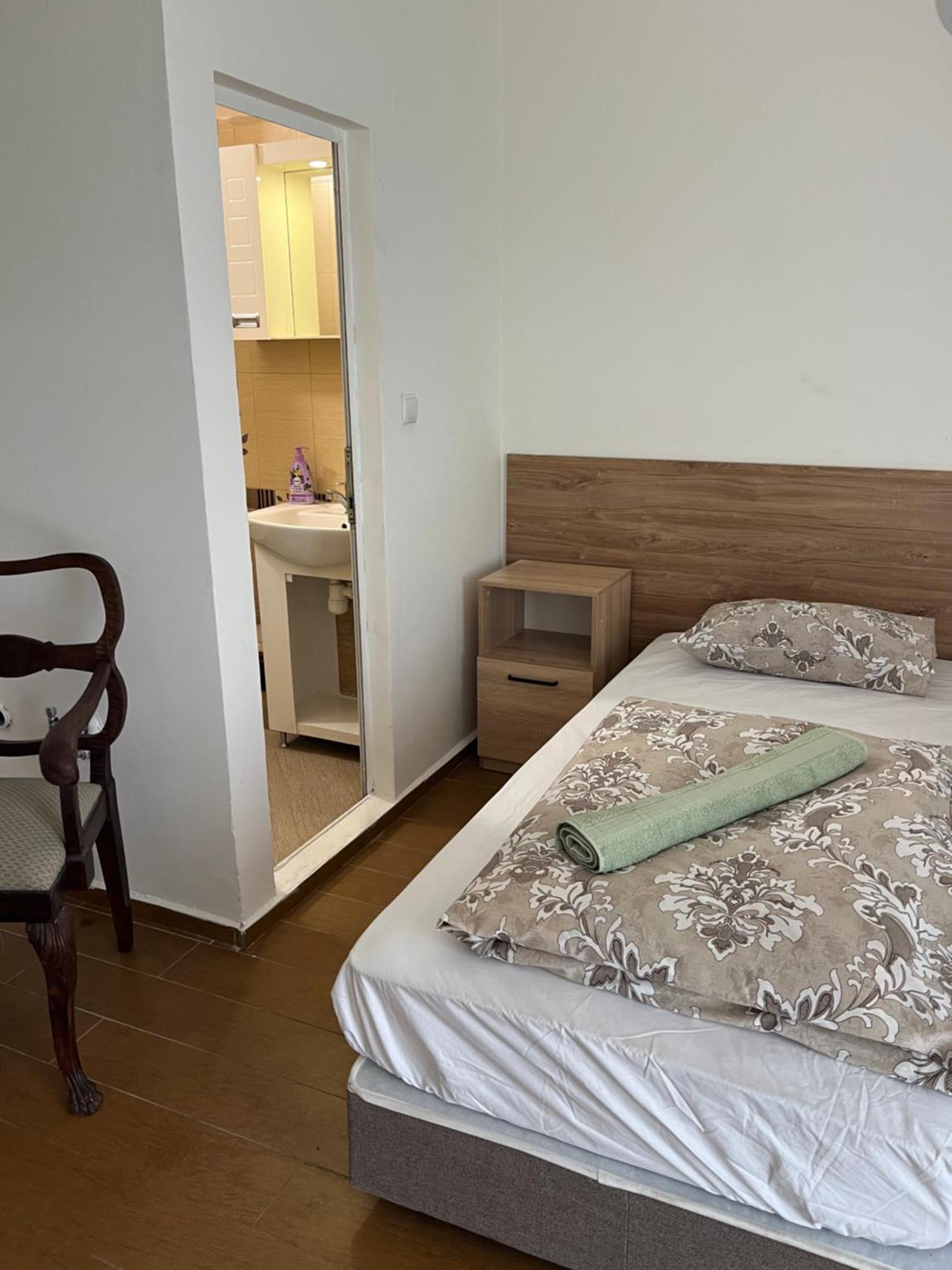 En-Suite Rooms: Novа Guesthouse In Sofia Center Exterior foto