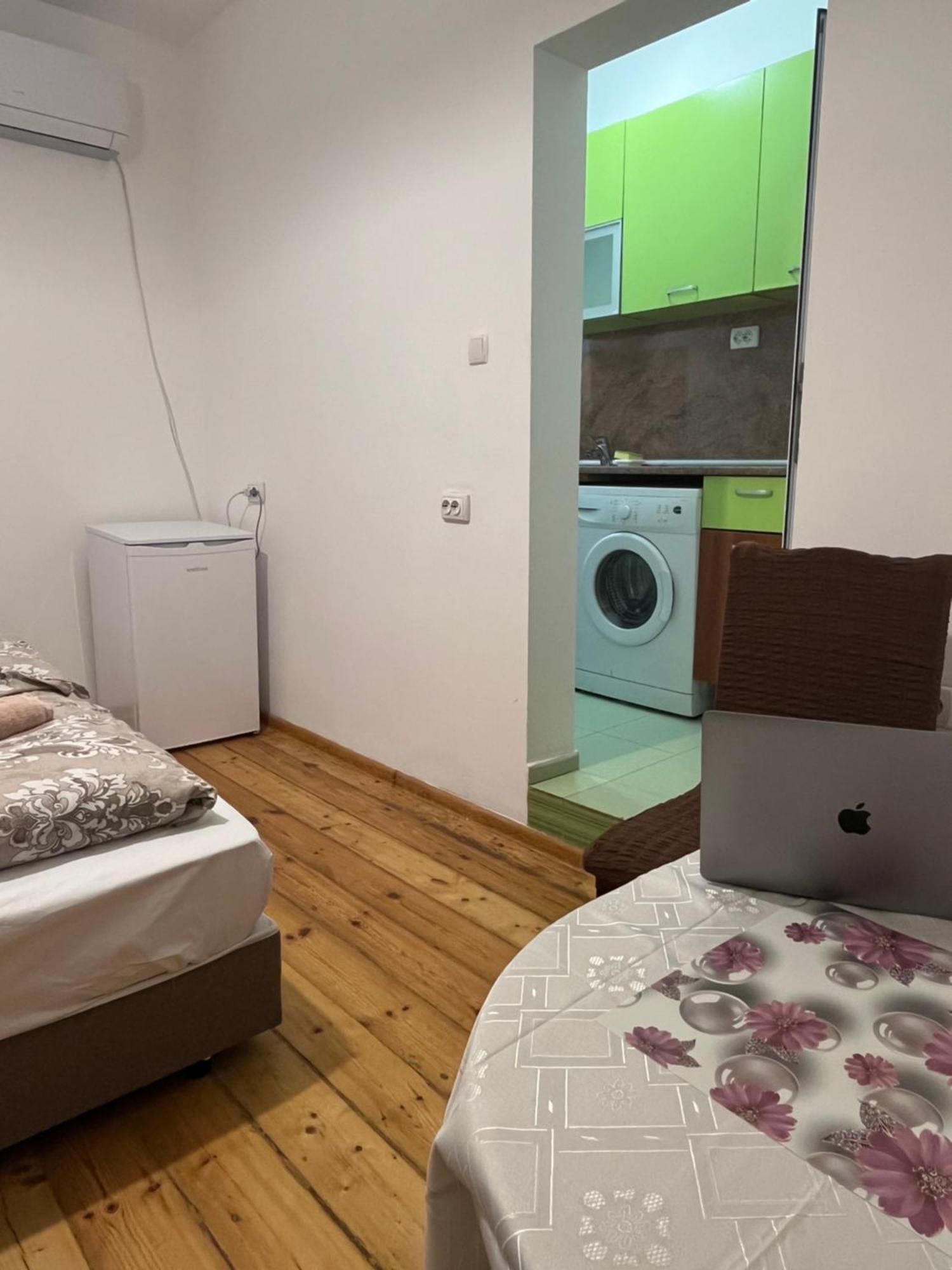 En-Suite Rooms: Novа Guesthouse In Sofia Center Exterior foto