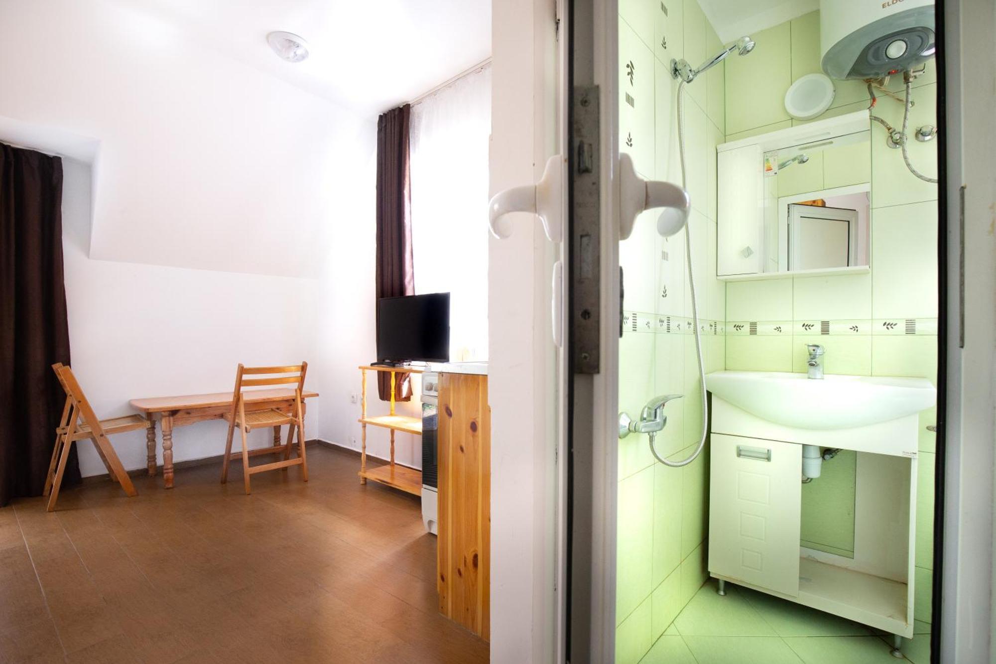 En-Suite Rooms: Novа Guesthouse In Sofia Center Exterior foto